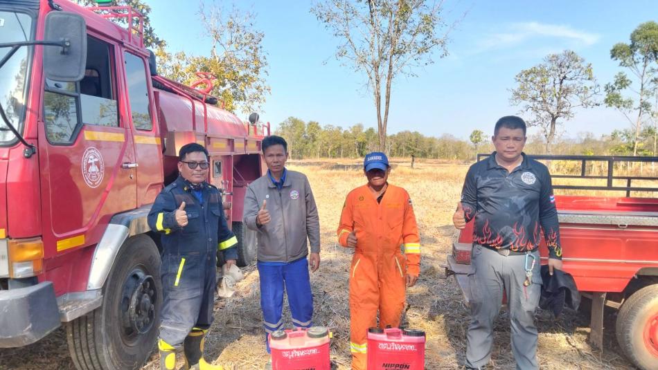 ดับไฟลามทุ่งม.7 บ้านม่วง ตำบลเวินพระบาท อำเภอท่าอุเทน จังหวัดนครพนม